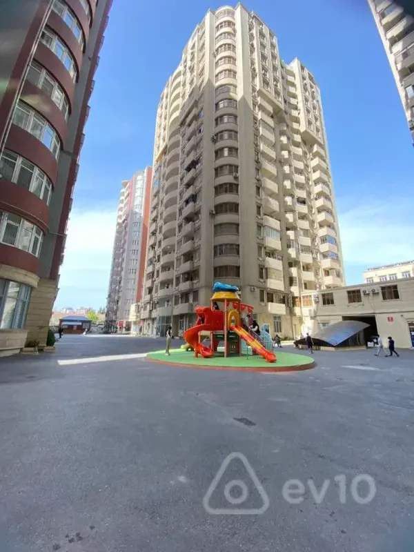 Kirayə verilir 3 otaqlı yeni tikili 102 m²
