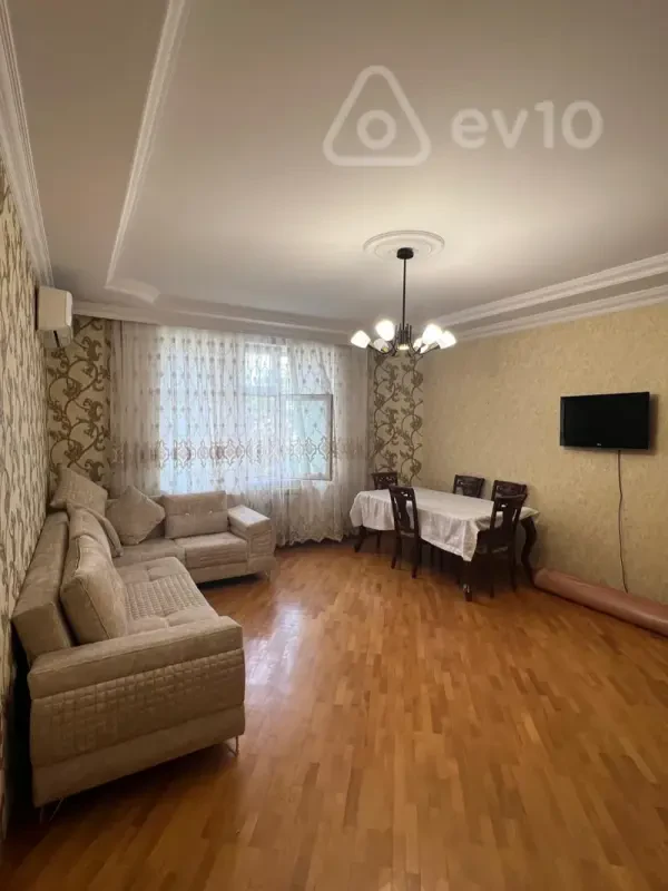 Kirayə verilir 3 otaqlı yeni tikili 125 m²
