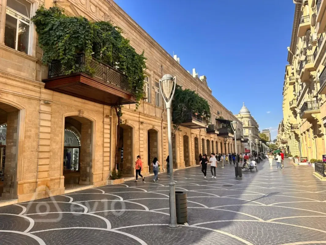 Kirayə verilir 2 otaqlı köhnə tikili 55 m²