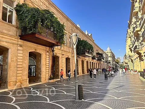 Kirayə verilir 2 otaqlı köhnə tikili 55 m² — Bakı, Səbail 2 otaq 55.00 m²