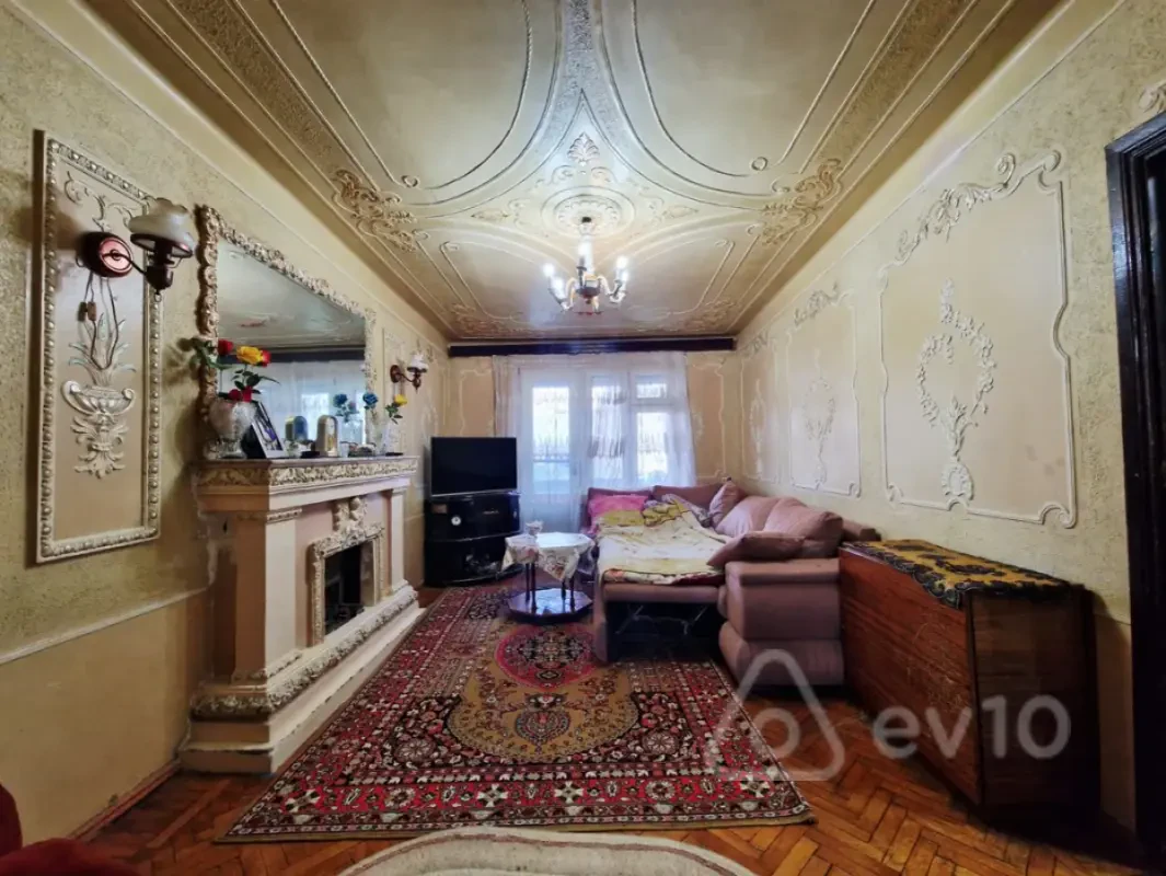 Satılır 3 otaqlı köhnə tikili 70 m²