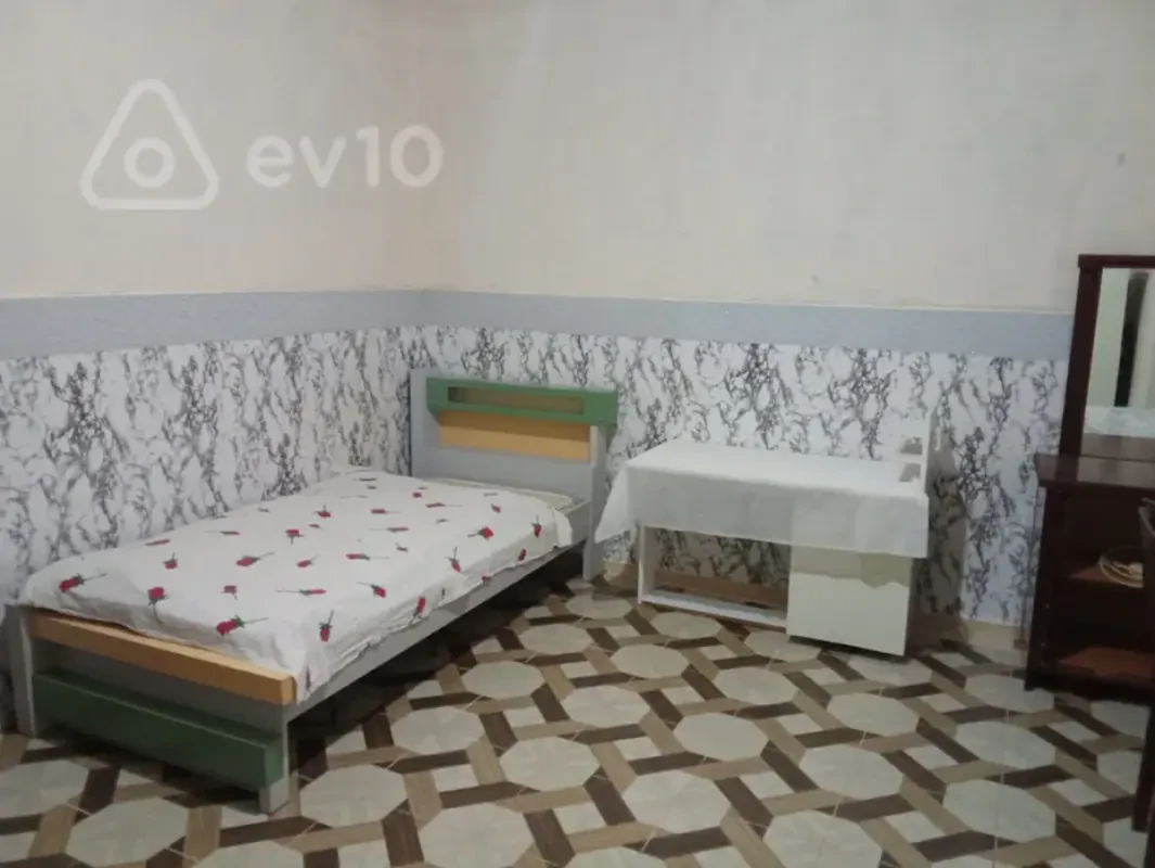 Kirayə verilir 1 otaqlı həyət evi 25 m²
