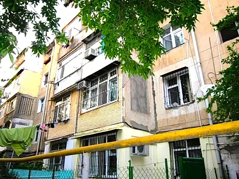 Satılır 2 otaqlı köhnə tikili 35 m² — Bakı, Nizami 2 otaq 35.00 m²