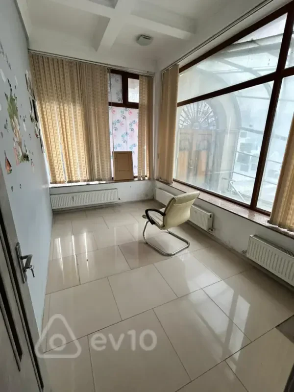 Kirayə verilir mənzil 125 m²
