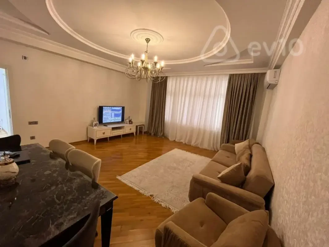 Satılır 3 otaqlı yeni tikili 120 m²