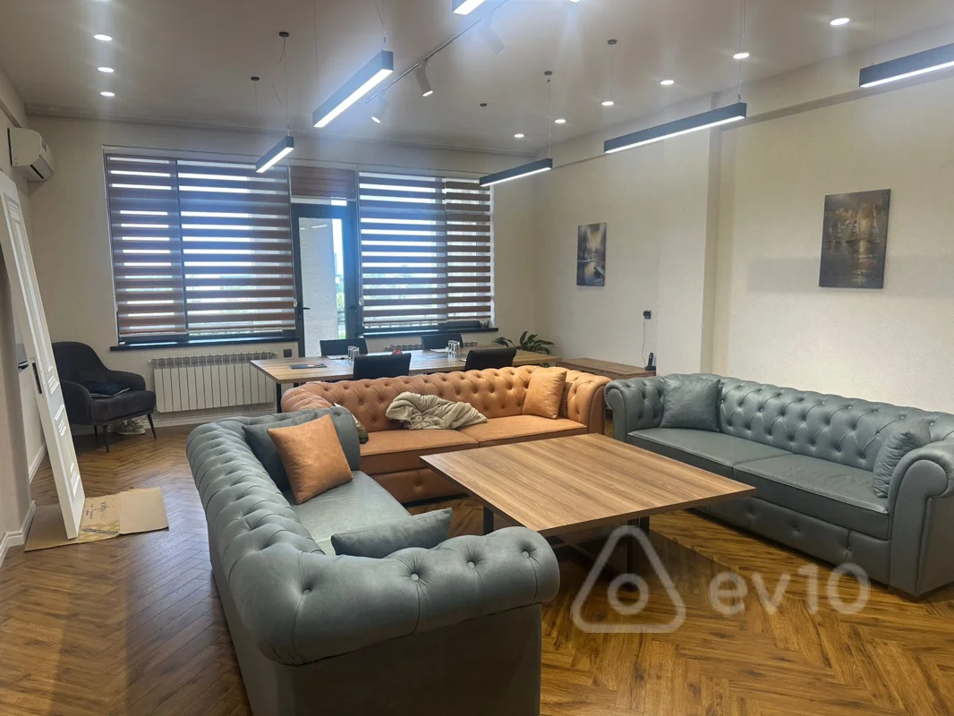 Kirayə verilir 5 otaqlı ofis 200 m²