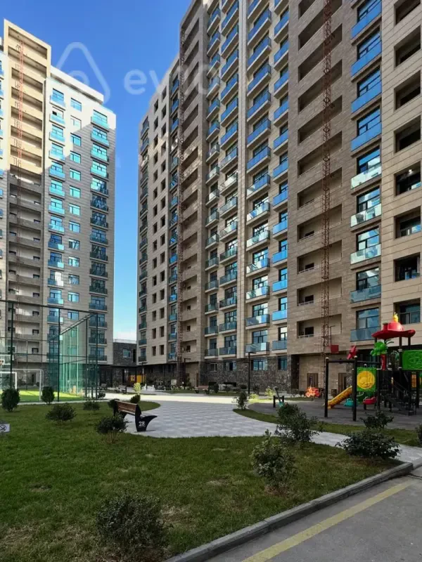 Satılır 2 otaqlı yeni tikili 70.8 m²