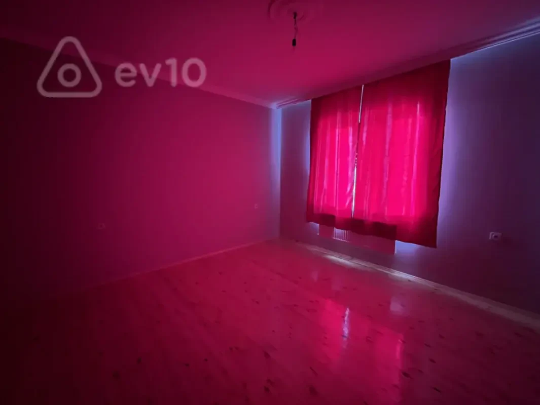 Kirayə verilir 4 otaqlı yeni tikili 1200 m²