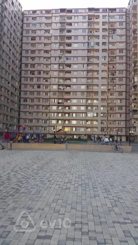 Kirayə verilir 2 otaqlı yeni tikili 68 m²