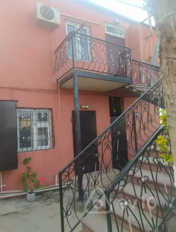 Kirayə verilir 1 otaqlı köhnə tikili 90 m²