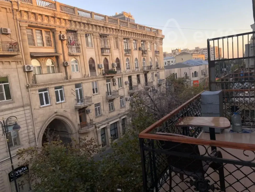 Kirayə verilir 1 otaqlı köhnə tikili 30 m²