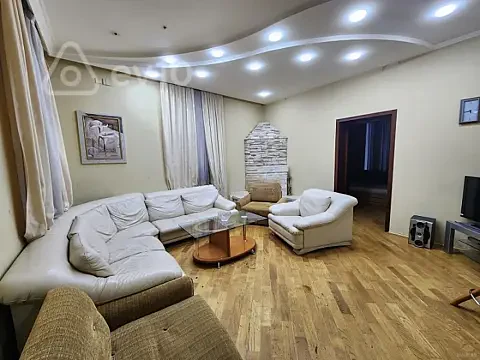 Kirayə verilir 3 otaqlı köhnə tikili 90 m² — Bakı, Səbail 3 otaq 90.00 m²
