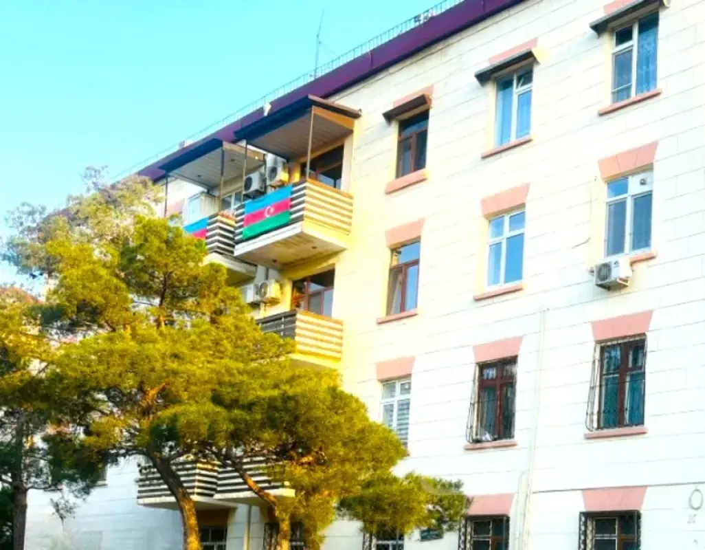 Satılır 3 otaqlı köhnə tikili 80 m²
