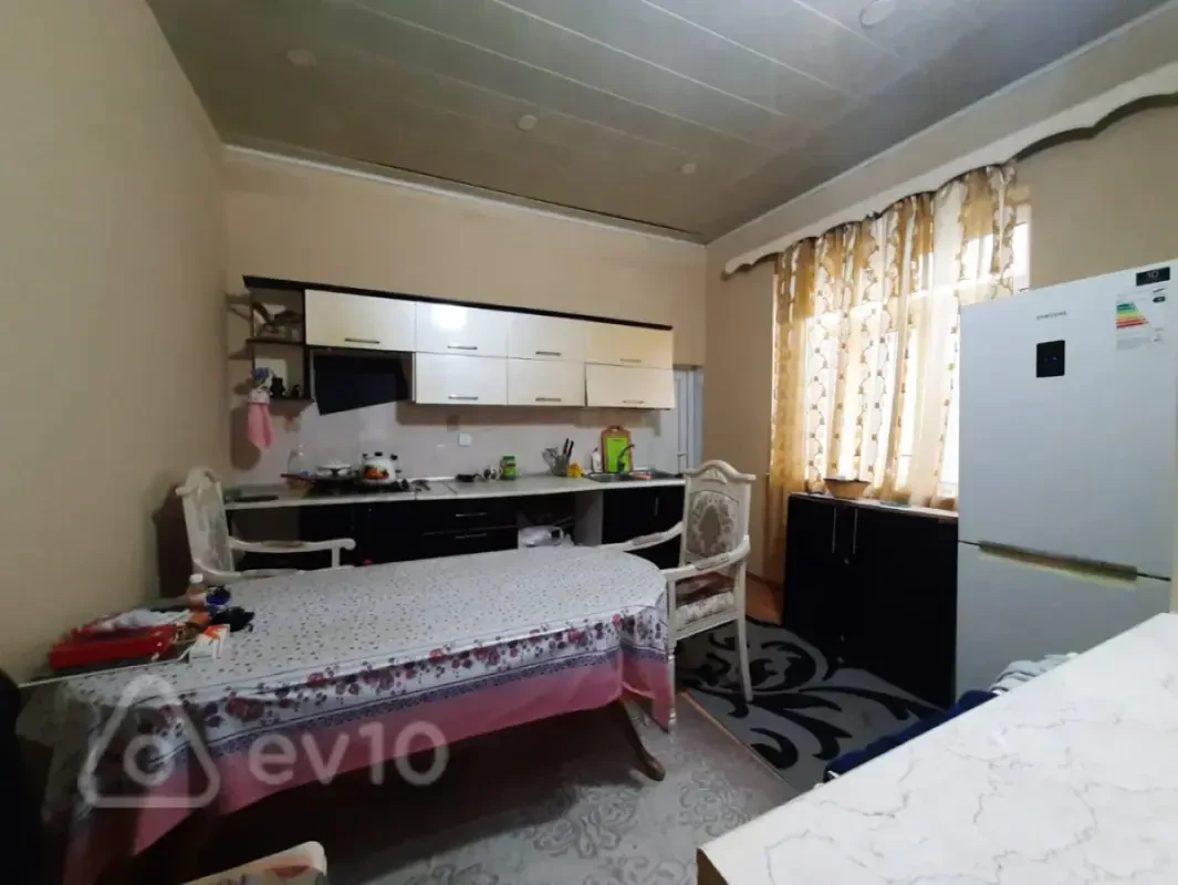 Kirayə verilir 1 otaqlı həyət evi 30 m²