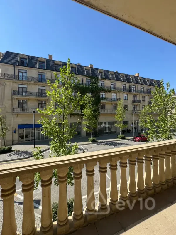 Satılır 3 otaqlı yeni tikili 132 m²