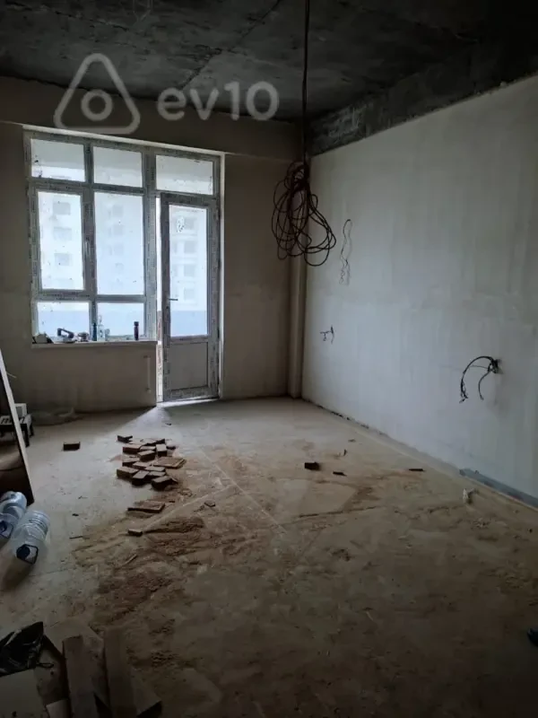 Satılır 4 otaqlı yeni tikili 220 m²