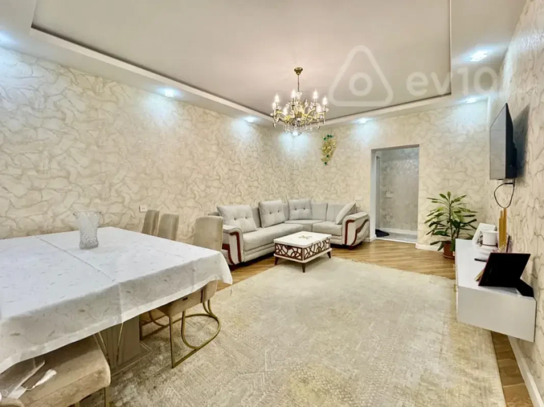 Kirayə verilir 3 otaqlı yeni tikili 120 m²