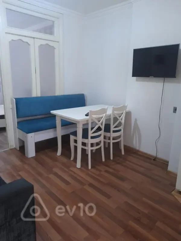 Kirayə verilir 1 otaqlı köhnə tikili 35 m²
