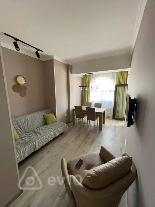 Kirayə verilir 2 otaqlı yeni tikili 60 m²