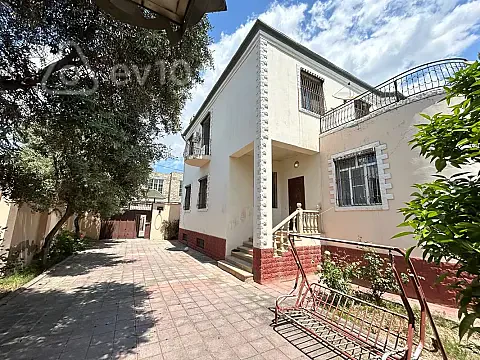 Satılır 6 otaqlı həyət evi 220 m² — Bakı, Nizami 6 otaq 220.00 m²