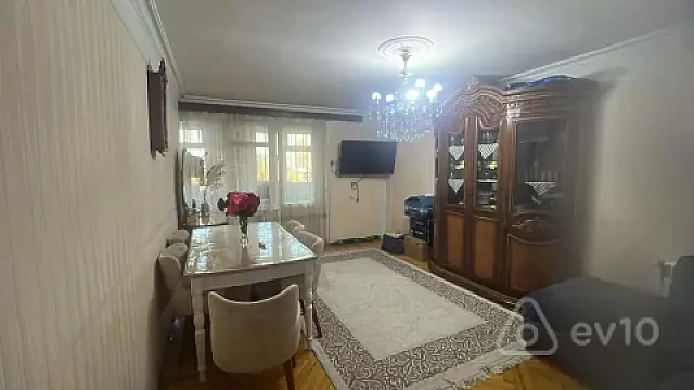 Kirayə verilir 3 otaqlı köhnə tikili 90 m² — Bakı, Nəsimi 3 otaq 90.00 m²