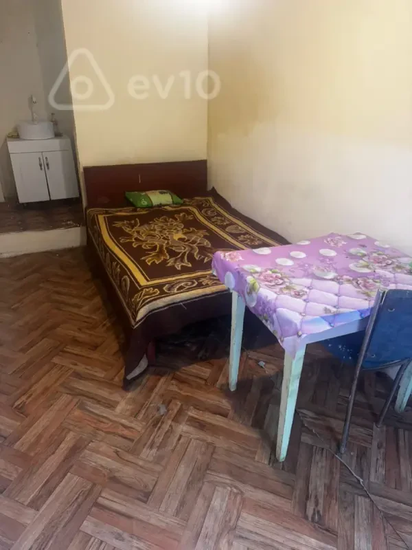 Kirayə verilir 1 otaqlı həyət evi 30 m²