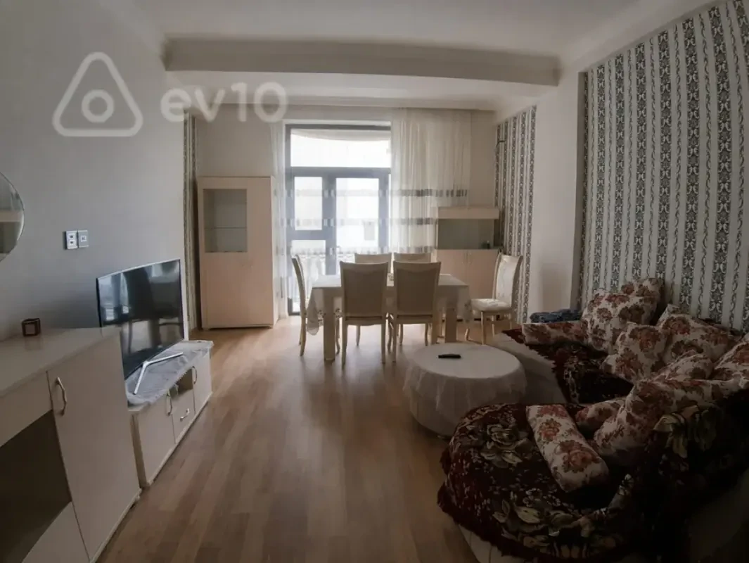 Kirayə verilir 2 otaqlı yeni tikili 90 m²
