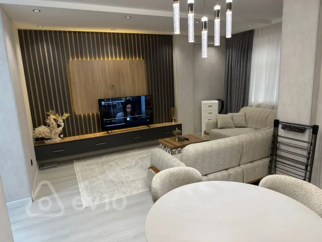 Satılır 2 otaqlı yeni tikili 75 m²