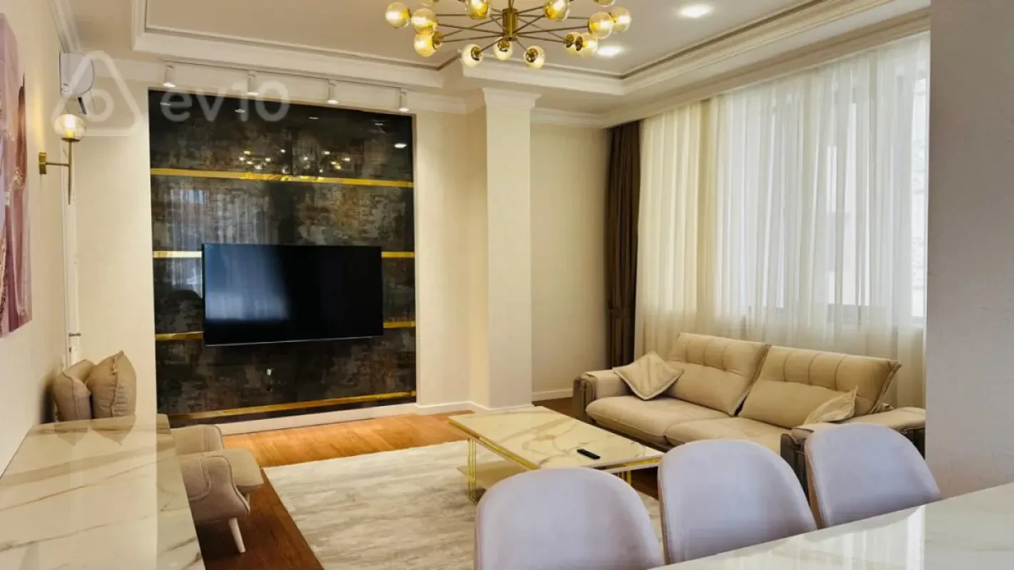 Kirayə verilir 3 otaqlı yeni tikili 120 m²