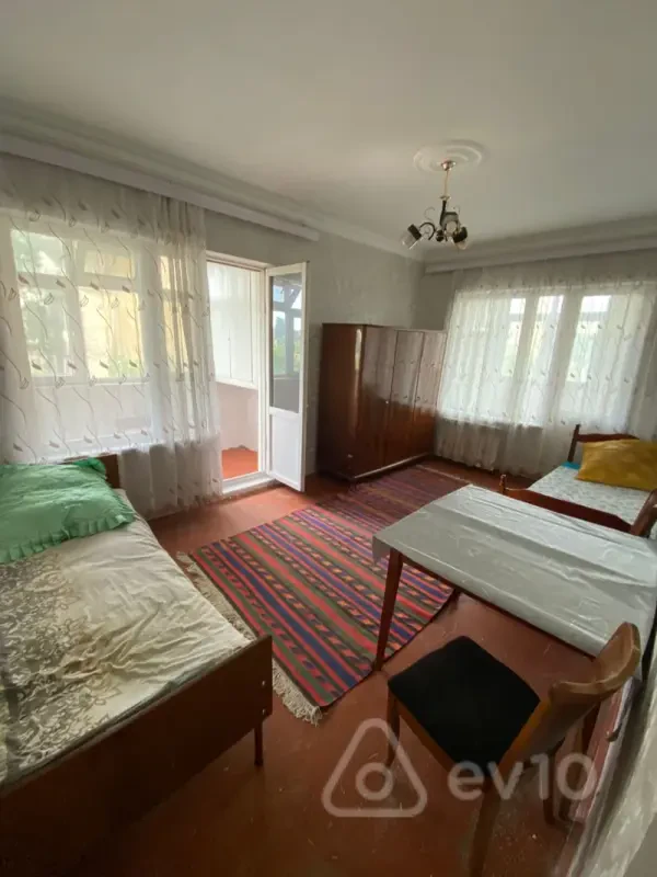 Kirayə verilir 1 otaqlı köhnə tikili 50 m²