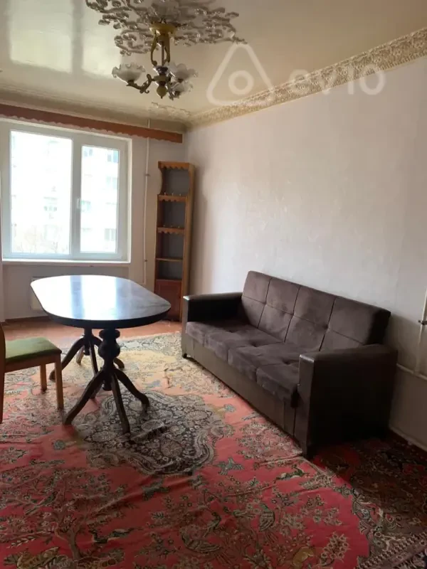 Kirayə verilir 3 otaqlı köhnə tikili 60 m²