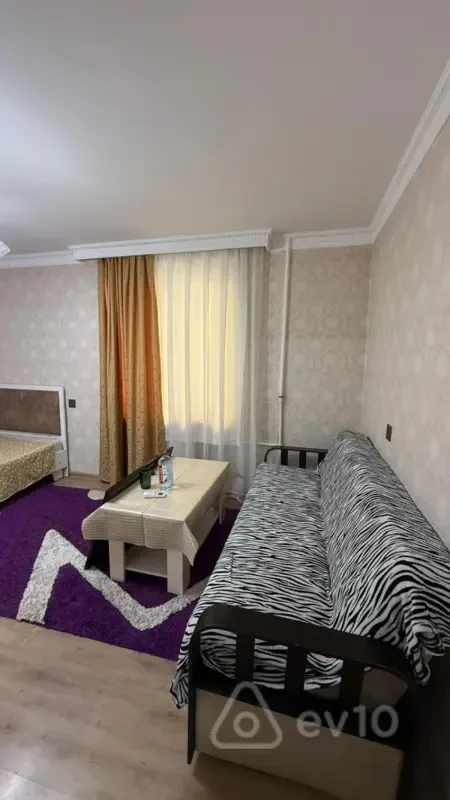 Kirayə verilir 1 otaqlı köhnə tikili 45 m²