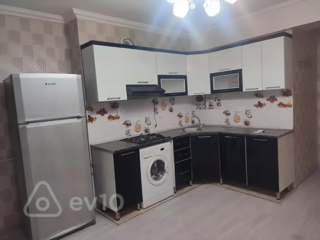Kirayə verilir 4 otaqlı yeni tikili 120 m²