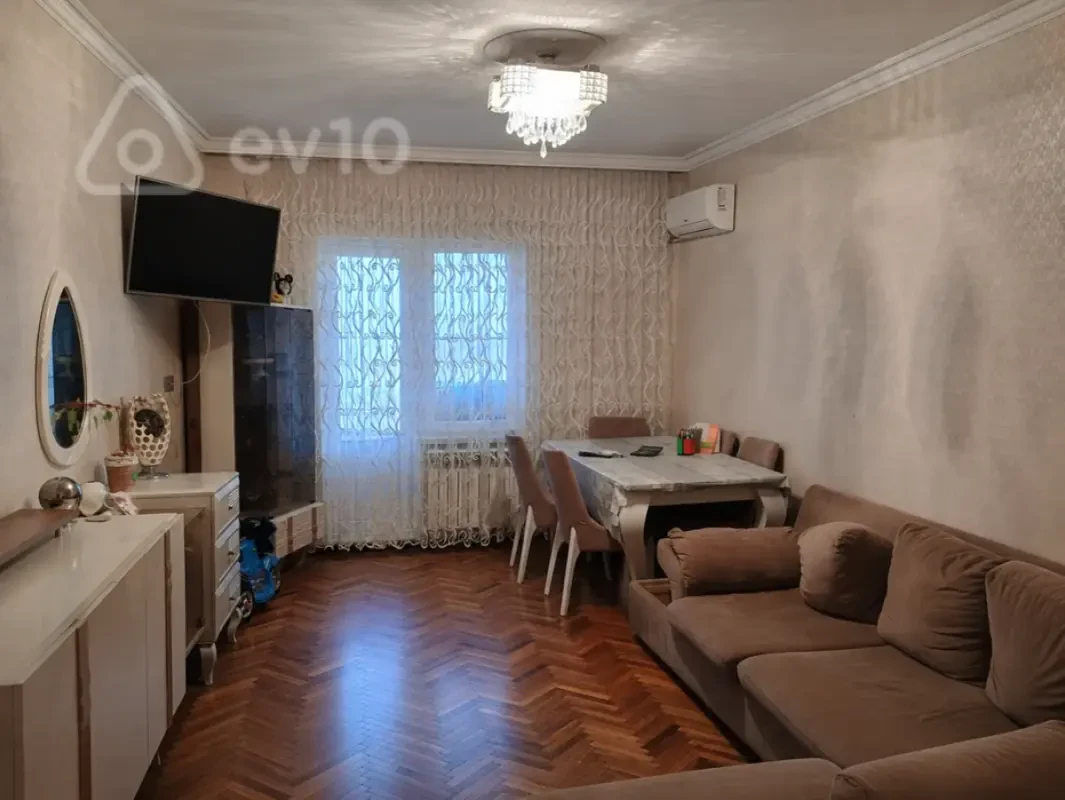 Kirayə verilir 3 otaqlı köhnə tikili 75 m²