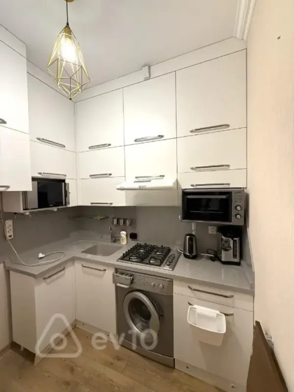 Kirayə verilir 2 otaqlı yeni tikili 65 m²