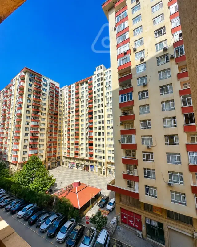 Kirayə verilir 3 otaqlı yeni tikili 135 m²