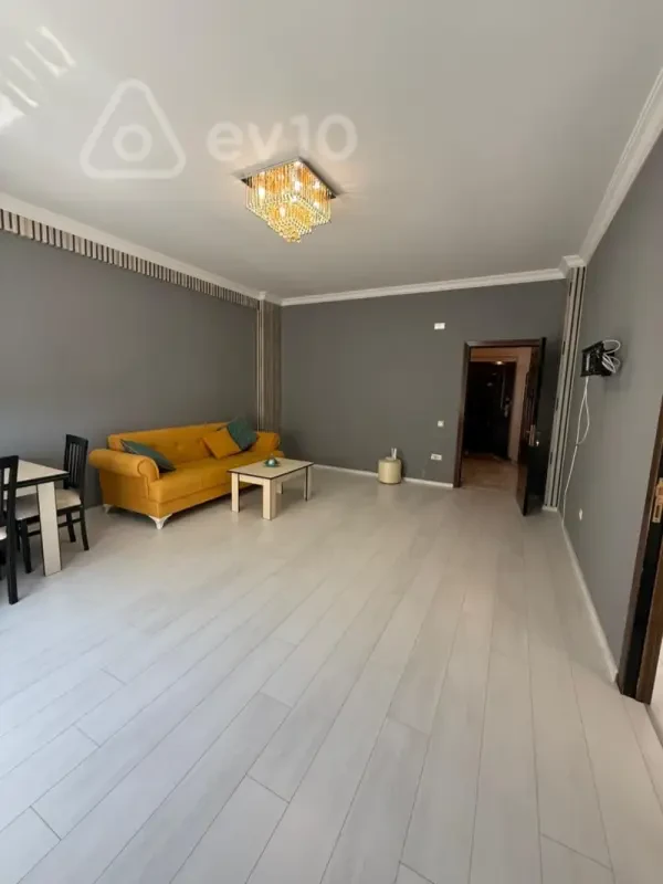 Kirayə verilir 2 otaqlı yeni tikili 65 m²