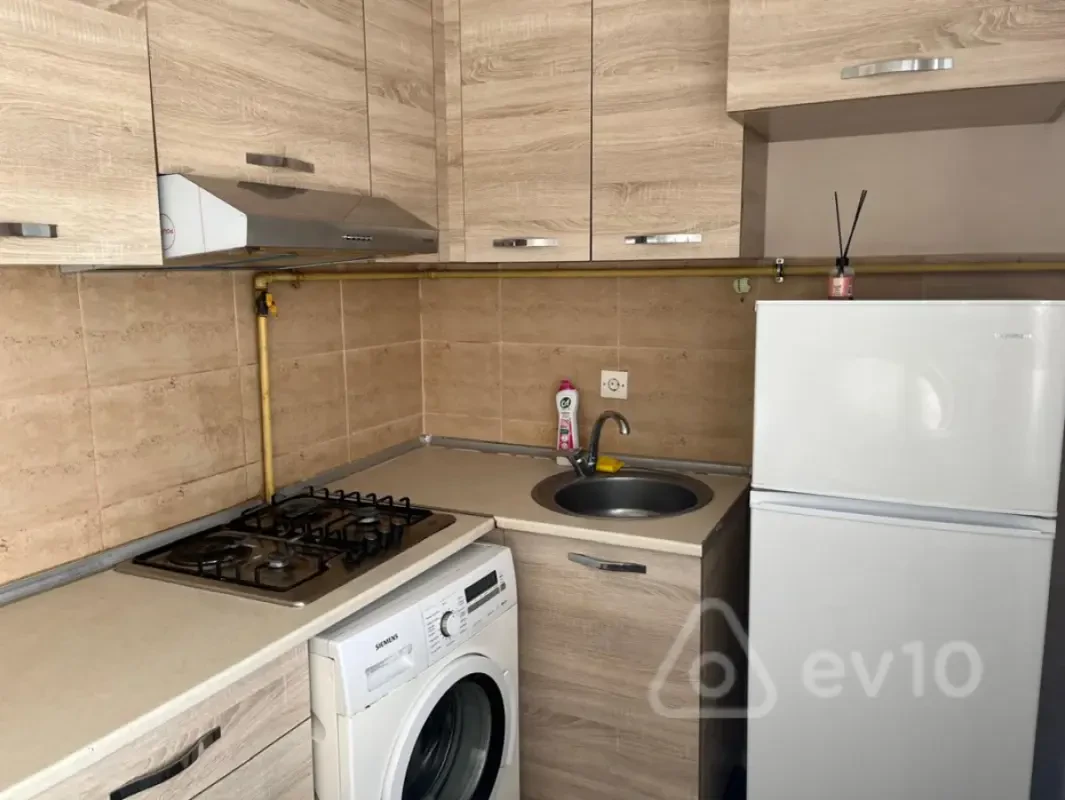 Kirayə verilir 1 otaqlı yeni tikili 44 m²