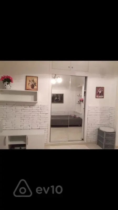 Satılır 1 otaqlı köhnə tikili 35 m²