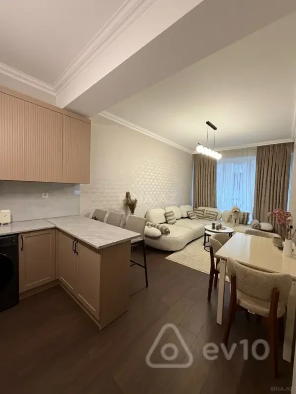 Kirayə verilir 3 otaqlı yeni tikili 75 m²
