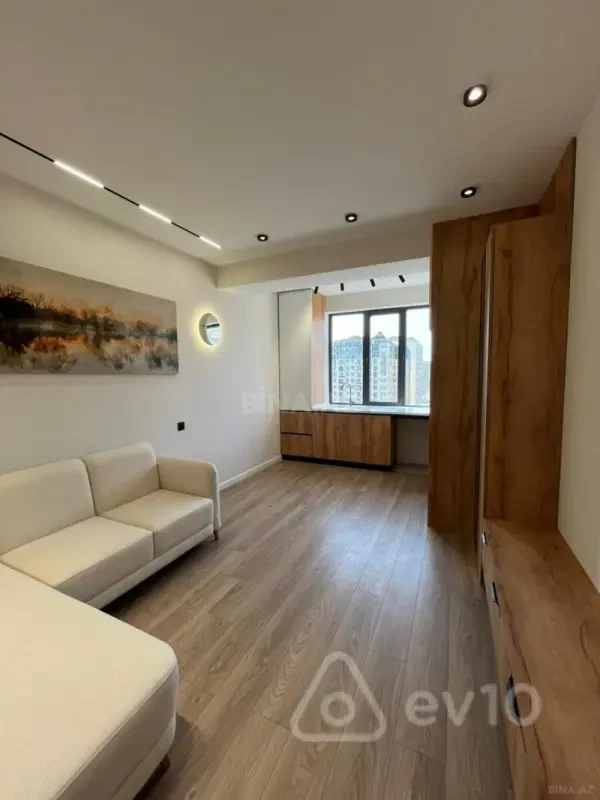 Kirayə verilir 2 otaqlı yeni tikili 55 m²