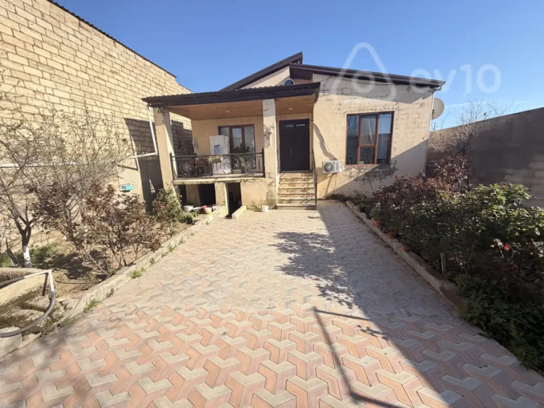 Satılır 6 otaqlı həyət evi 160 m²