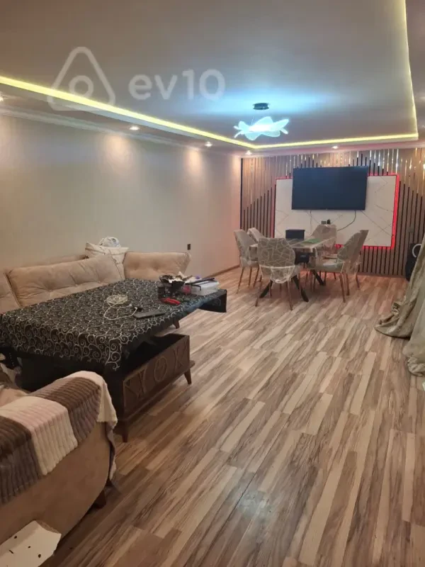 Kirayə verilir 3 otaqlı həyət evi 240 m²