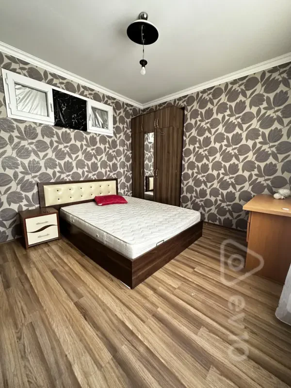 Kirayə verilir 2 otaqlı yeni tikili 65 m²