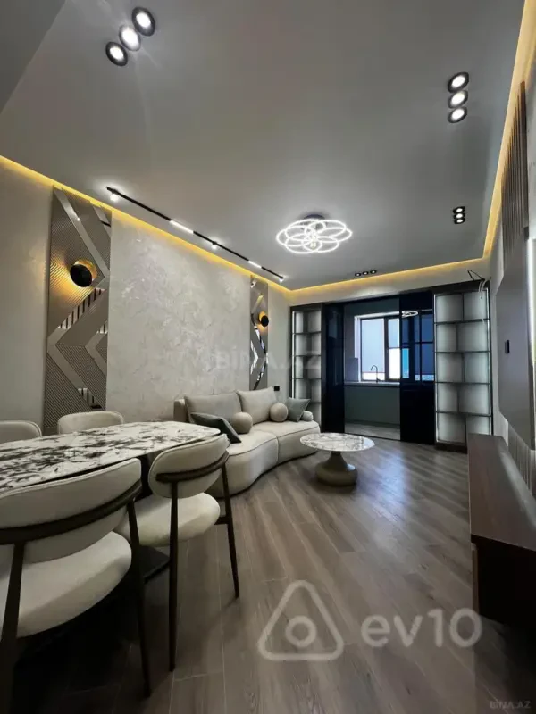 Kirayə verilir 2 otaqlı yeni tikili 70 m²