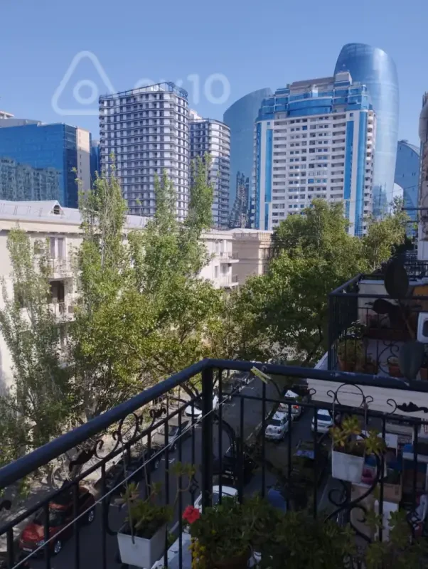 Kirayə verilir 2 otaqlı köhnə tikili 60 m²