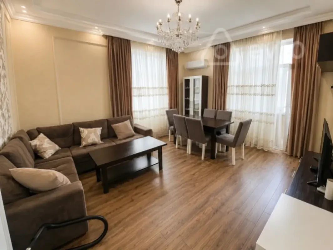 Kirayə verilir 3 otaqlı yeni tikili 85 m²