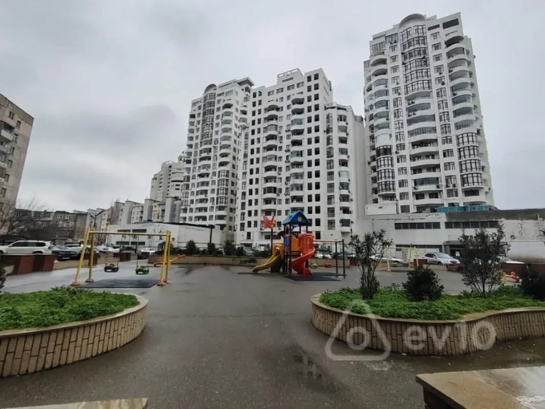 Kirayə verilir 3 otaqlı yeni tikili 102 m²