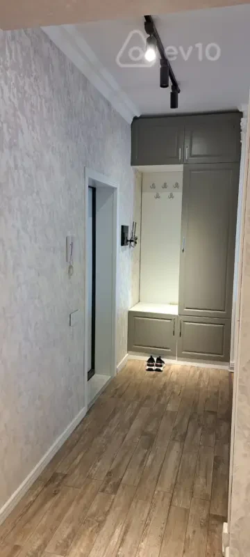 Kirayə verilir 3 otaqlı yeni tikili 70 m²