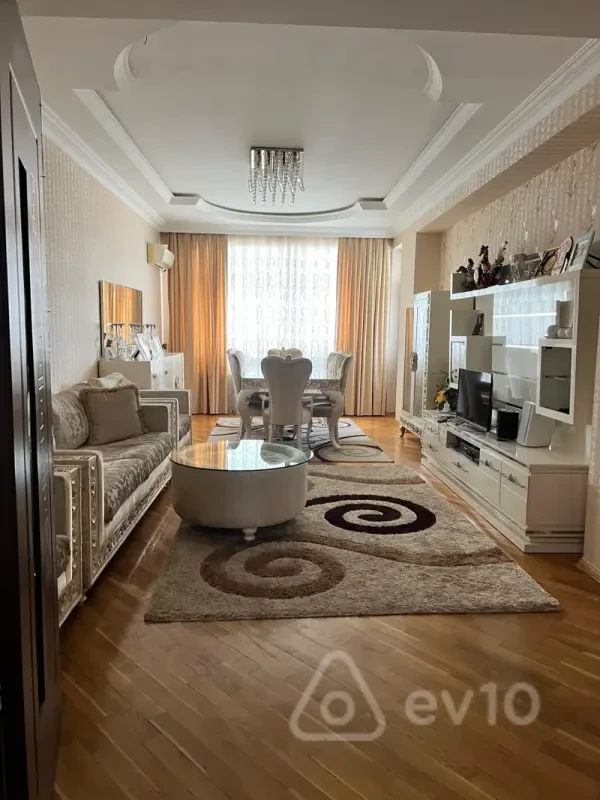 Satılır 3 otaqlı yeni tikili 128 m²